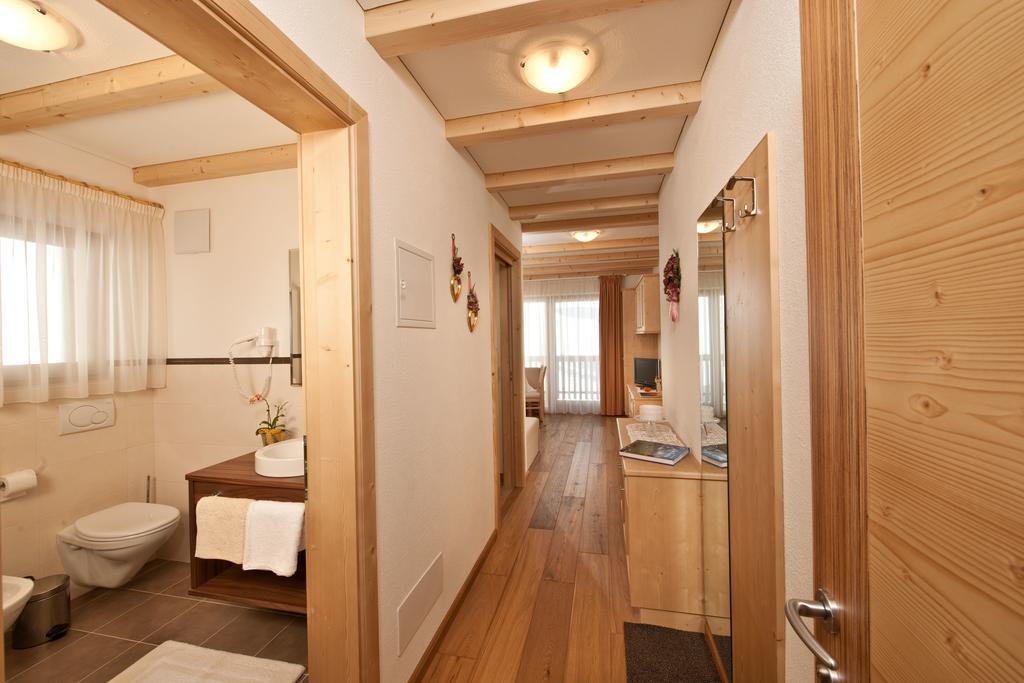 Ciasa Sunara Kolfuschg Zimmer foto